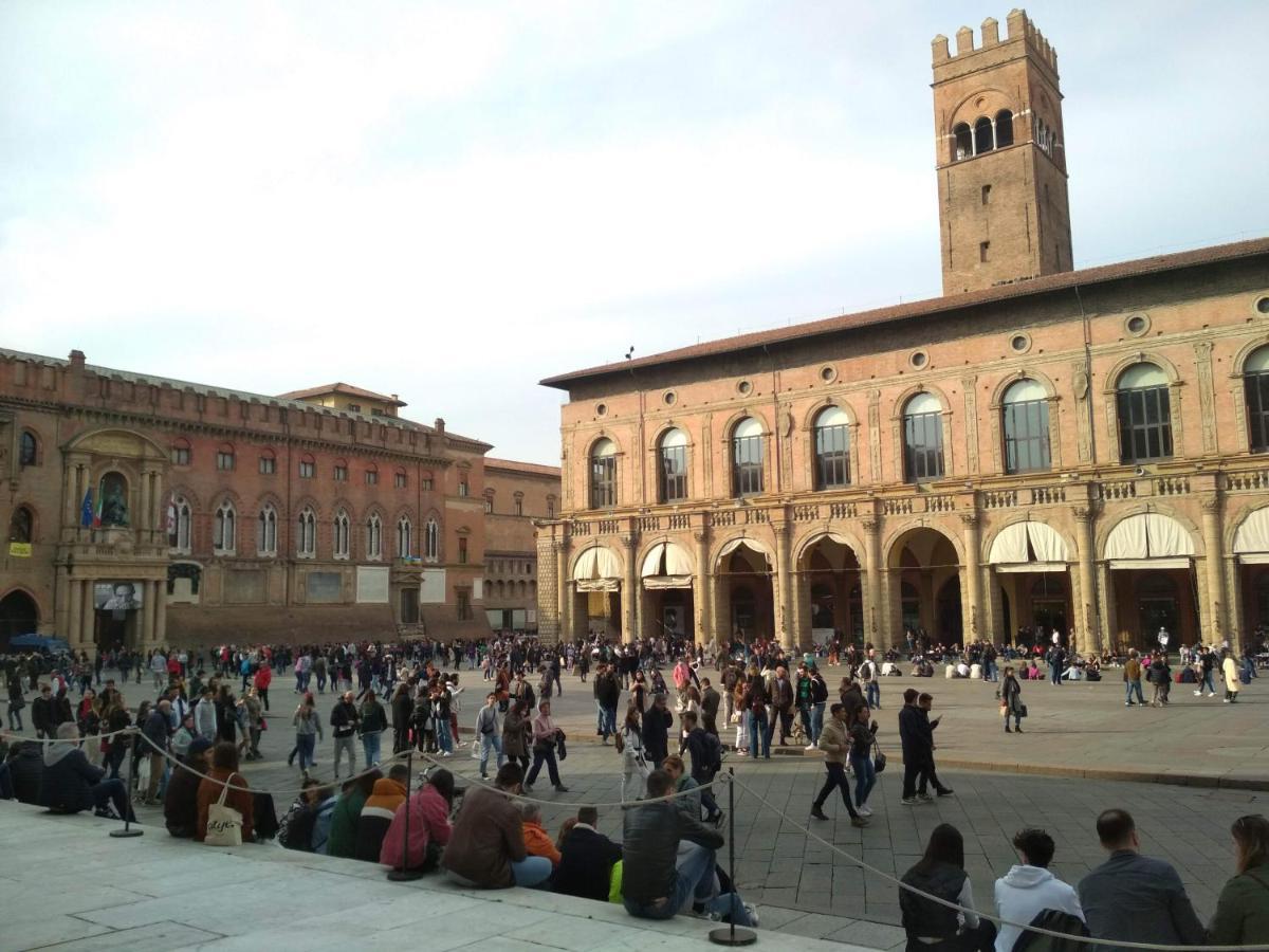 2Towers Holiday House_Centro Storico Di Bologna Luaran gambar