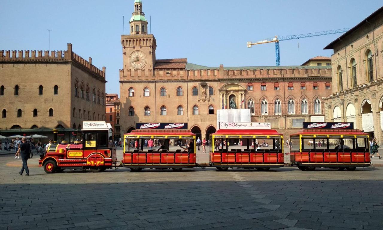 2Towers Holiday House_Centro Storico Di Bologna Luaran gambar